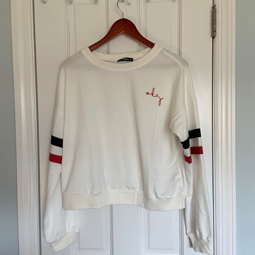 Cropped white top with Lettering